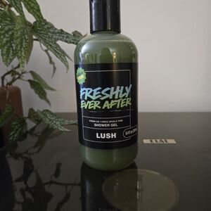 LUSH Freshly Ever After Shower Gel